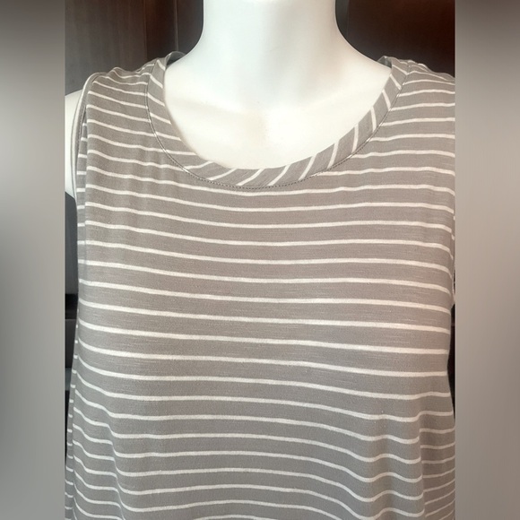 Lori Goldstein Striped A-Line Tank Top - Picture 3 of 9